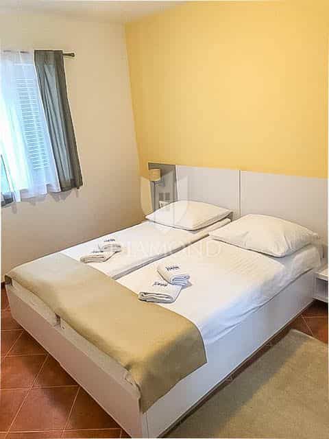 Condominium in Medulin, Istria County 12341674