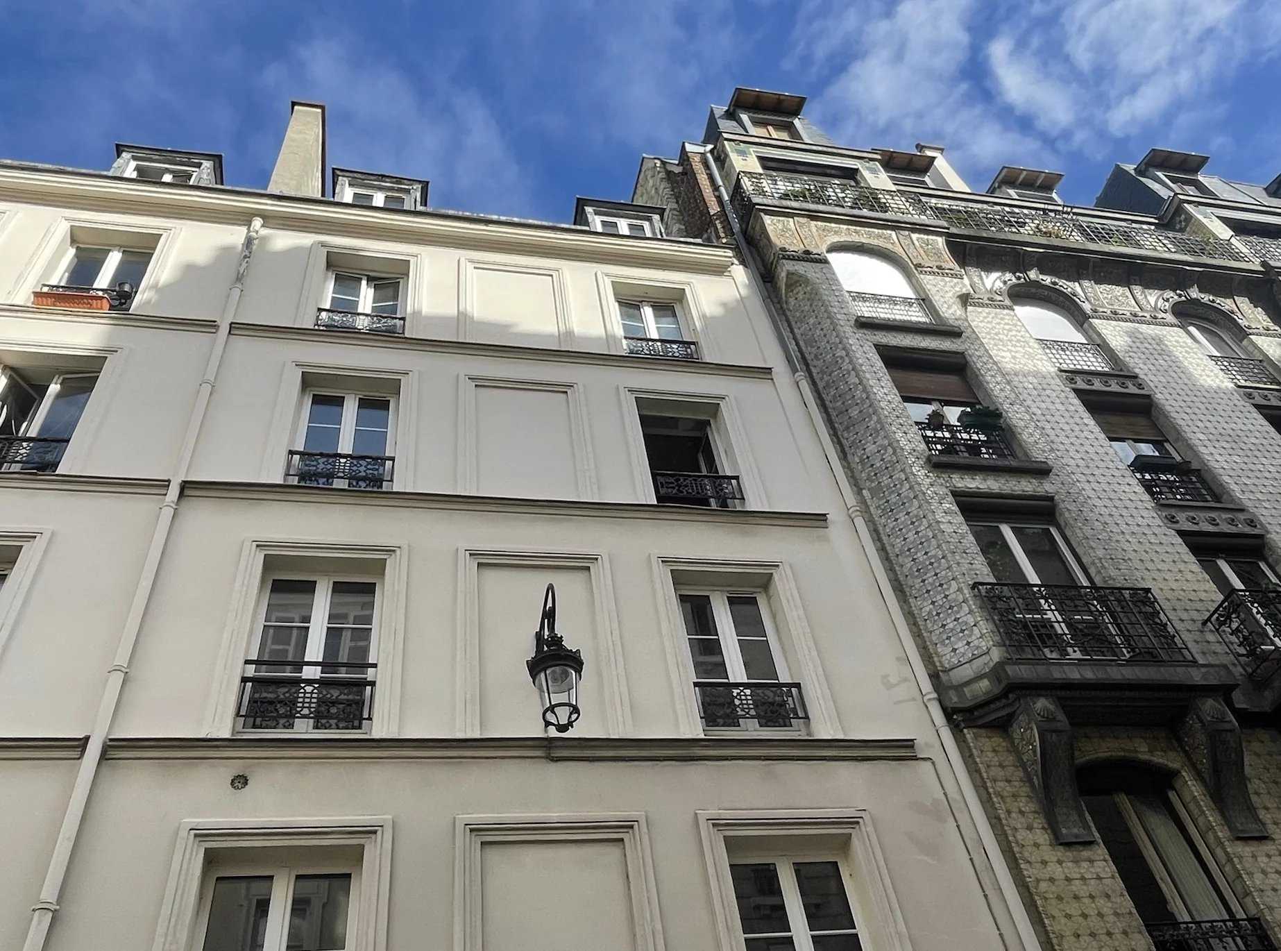 Residential in Paris 7ème, Paris 12343241