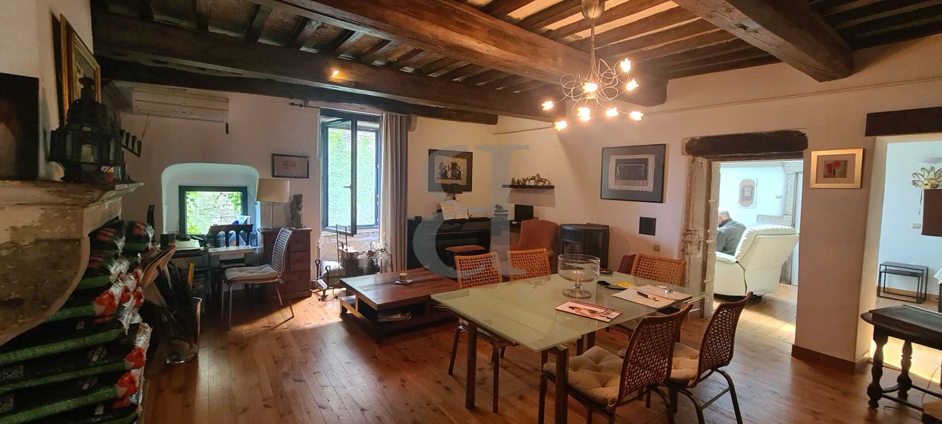 房子 在 Vaison-la-Romaine, Provence-Alpes-Côte d'Azur 12344756