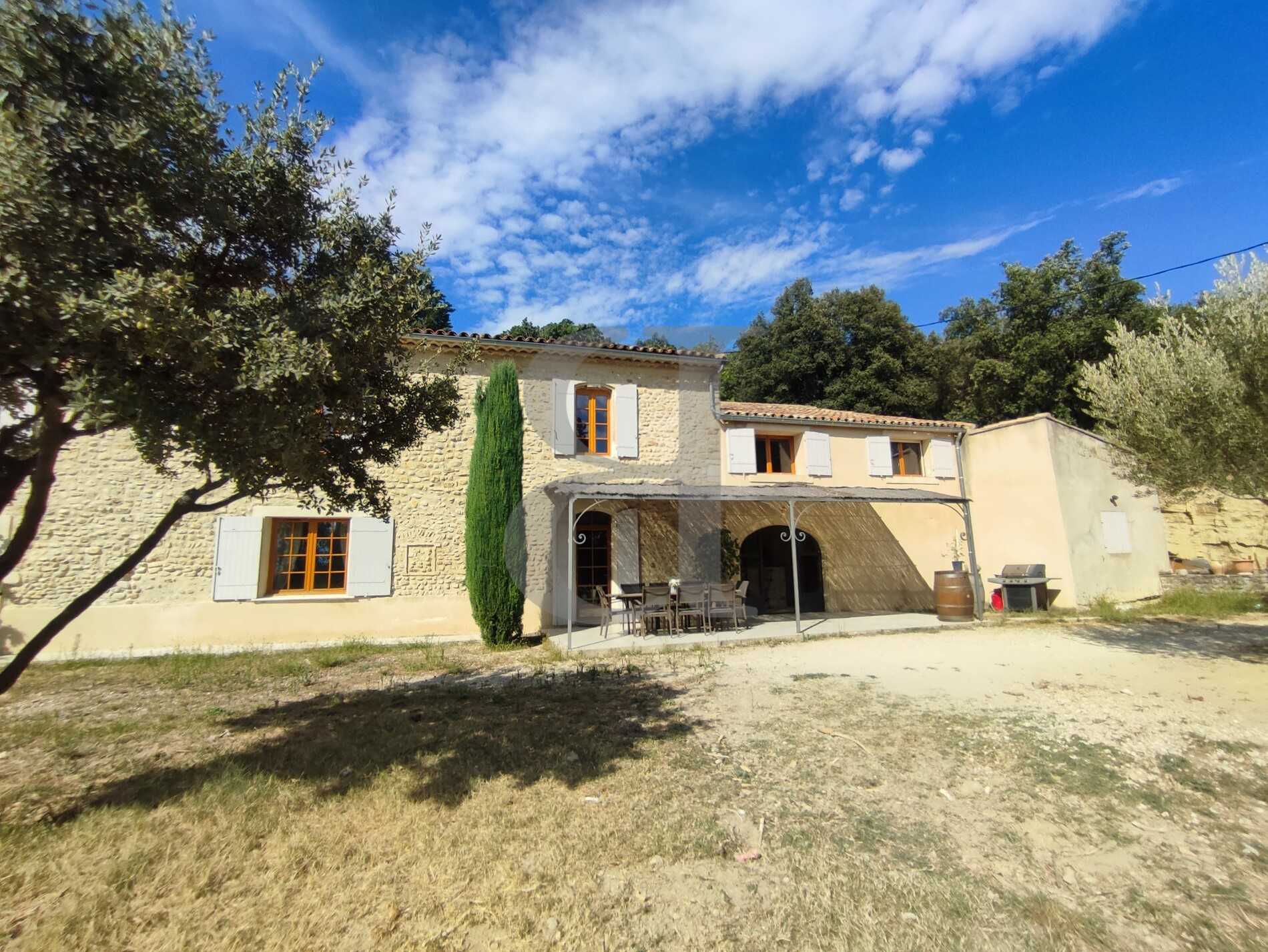 Casa nel Vaison-la-Romaine, Provence-Alpes-Côte d'Azur 12344828