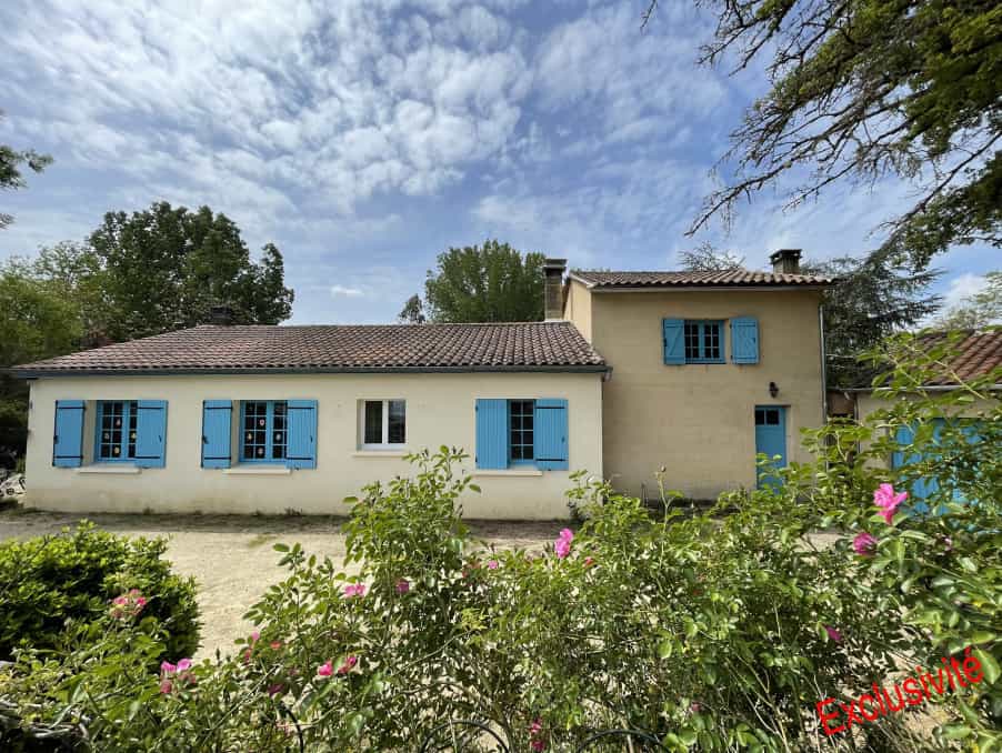 Rumah di Sainte-Alvere, Nouvelle-Aquitaine 12344987