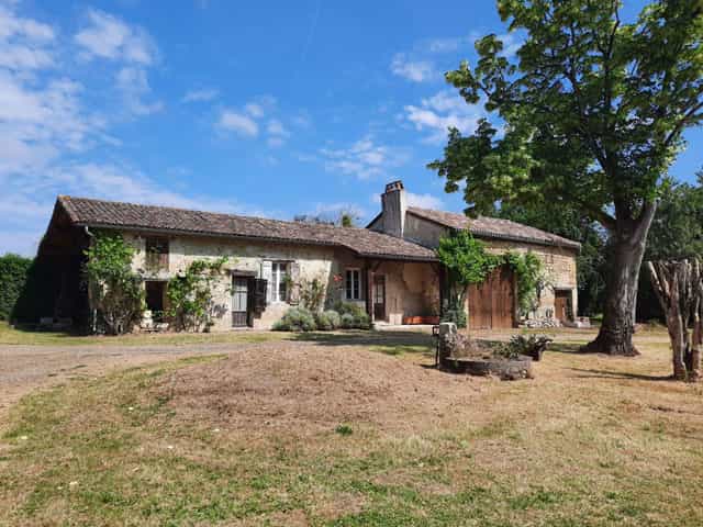 Other in Clermont-Dessous, Nouvelle-Aquitaine 12345200