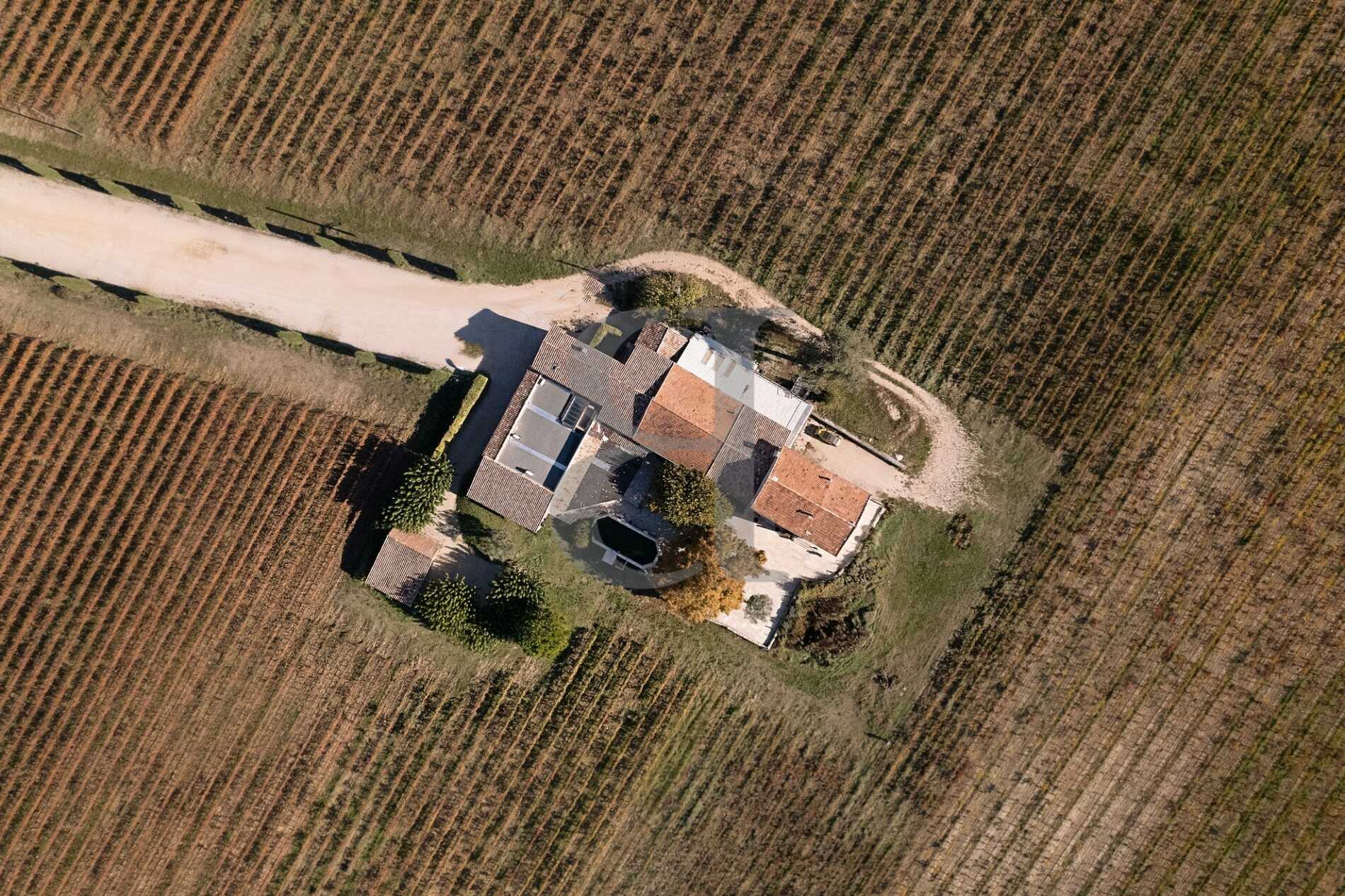 Casa nel Vaison-la-Romaine, Provence-Alpes-Côte d'Azur 12345705