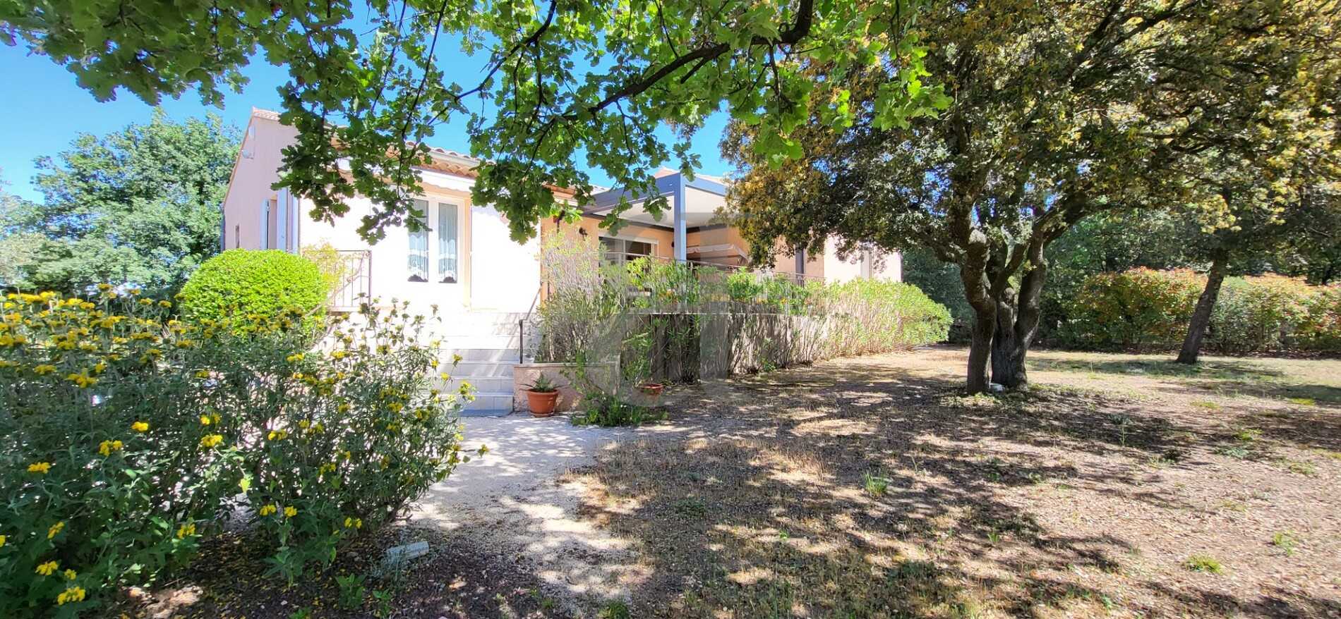 Casa nel Vaison-la-Romaine, Provence-Alpes-Côte d'Azur 12345839