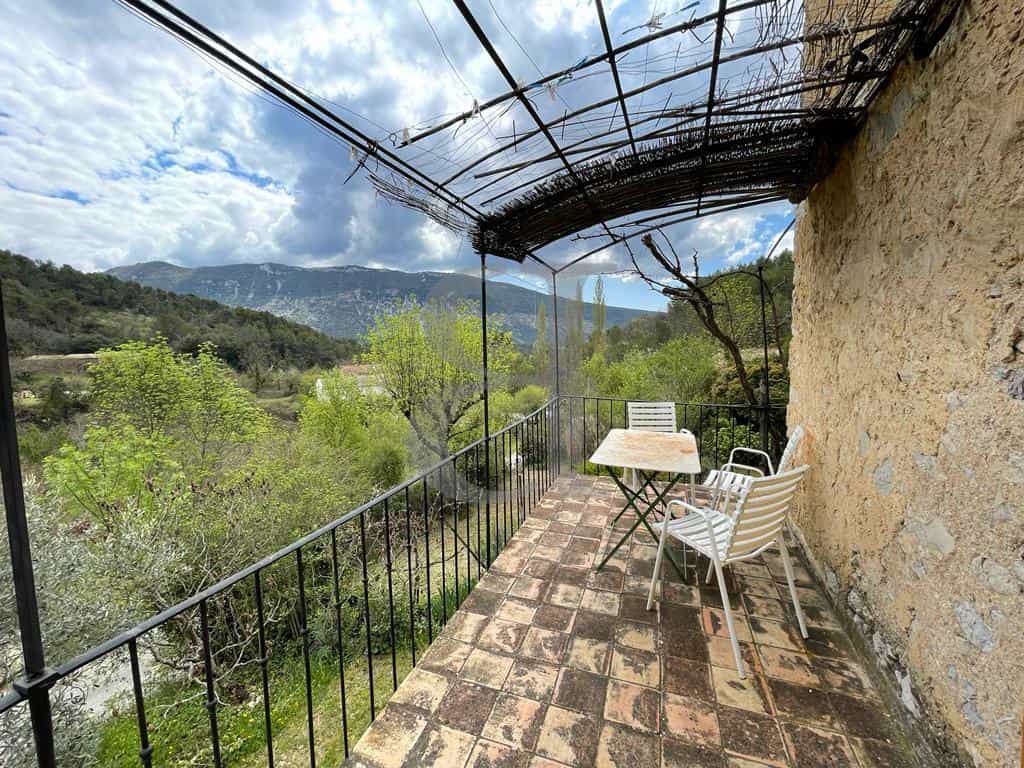 بيت في Vaison-la-Romaine, Provence-Alpes-Côte d'Azur 12345920