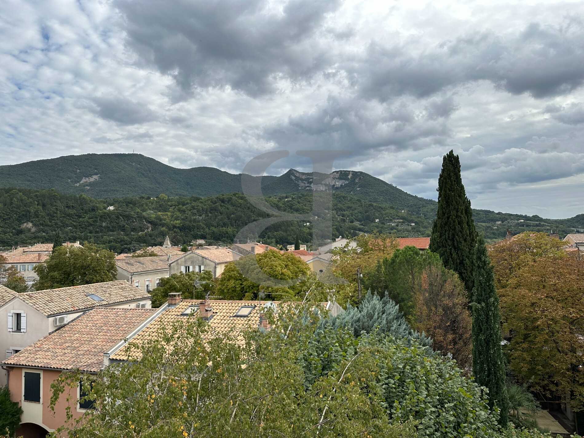Talo sisään Vaison-la-Romaine, Provence-Alpes-Cote d'Azur 12345934