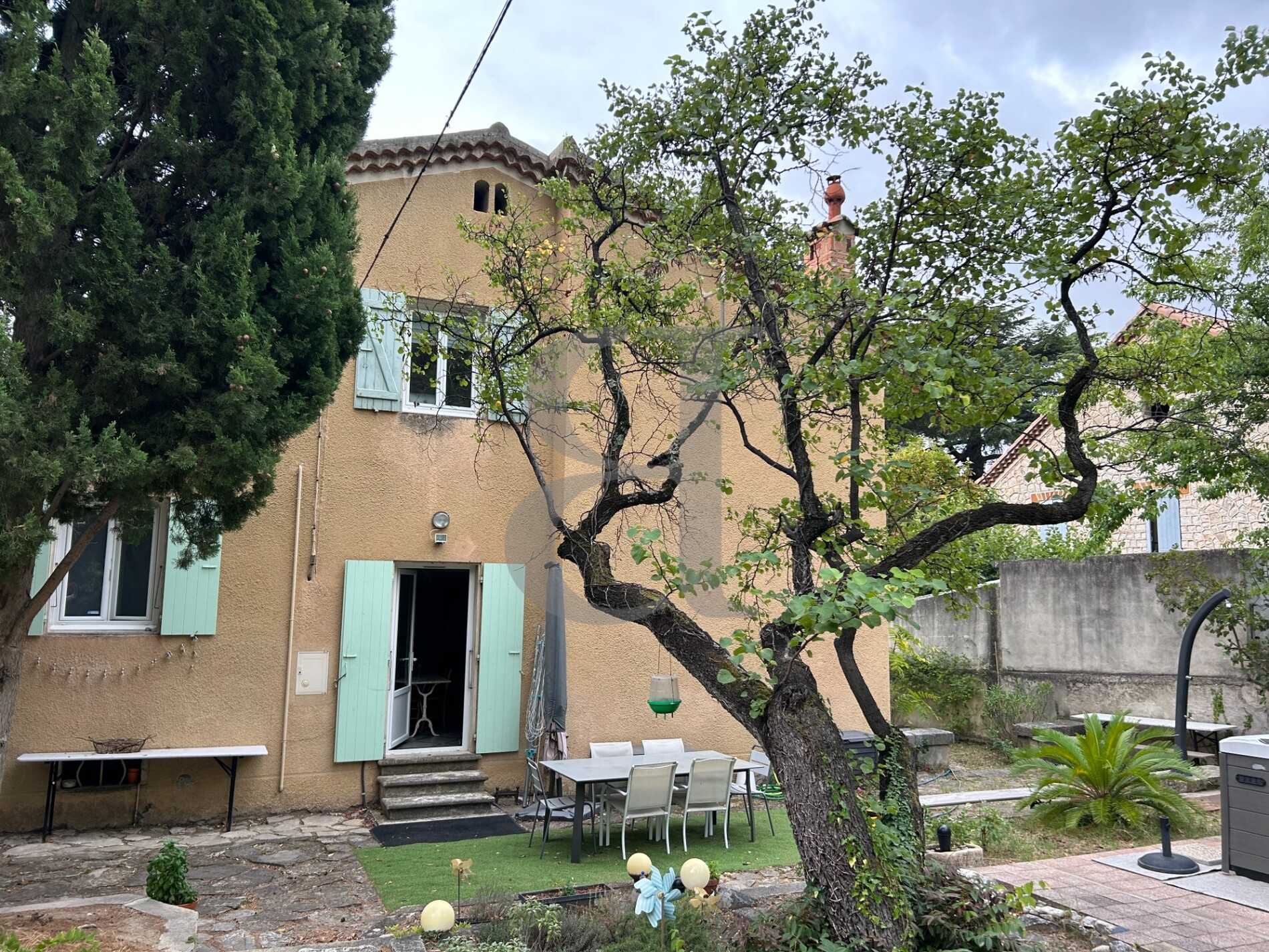 Casa nel Vaison-la-Romaine, Provence-Alpes-Côte d'Azur 12345938