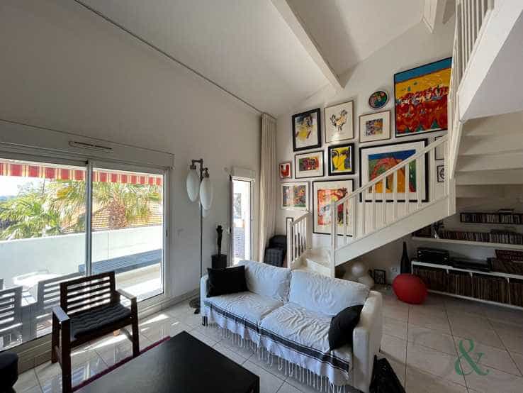 公寓 在 Le Lavandou, Provence-Alpes-Cote d'Azur 12347783