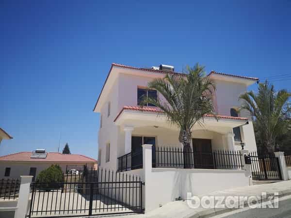 Haus im Parekklisia, Larnaka 12347957