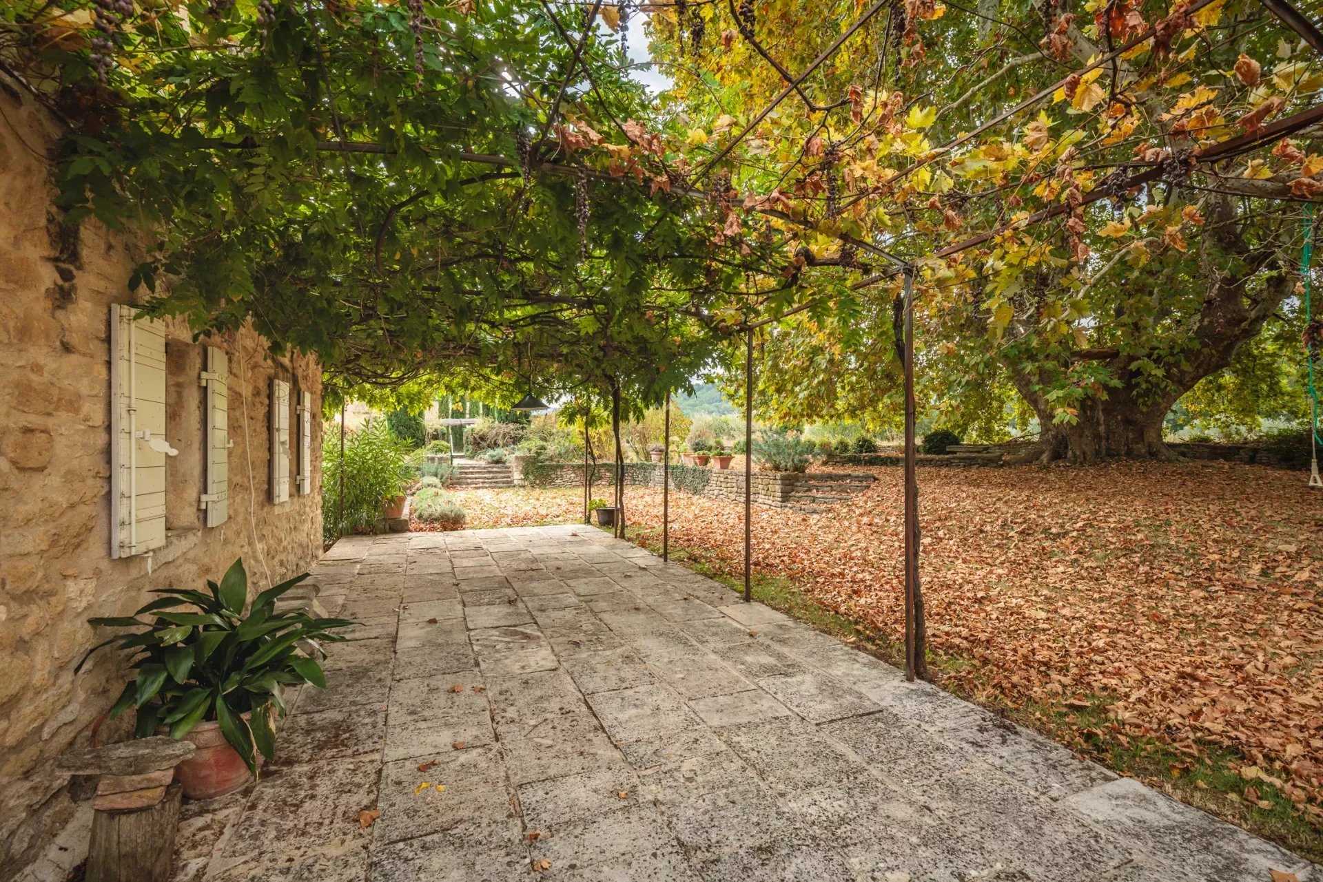 Other in Menerbes, Provence-Alpes-Cote d'Azur 12347999