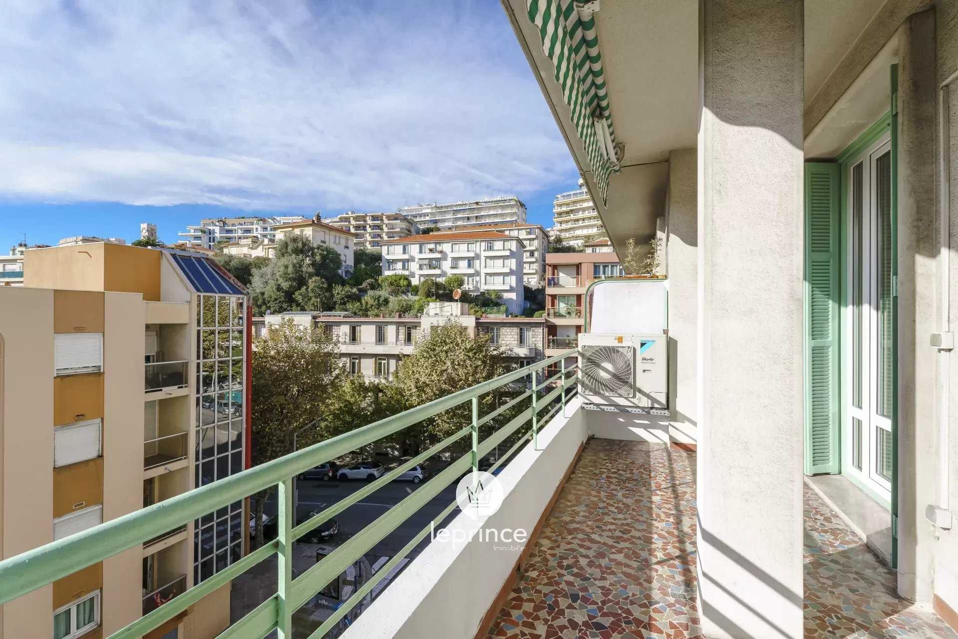Condominium in Leuk, Provence-Alpes-Côte d'Azur 12348005