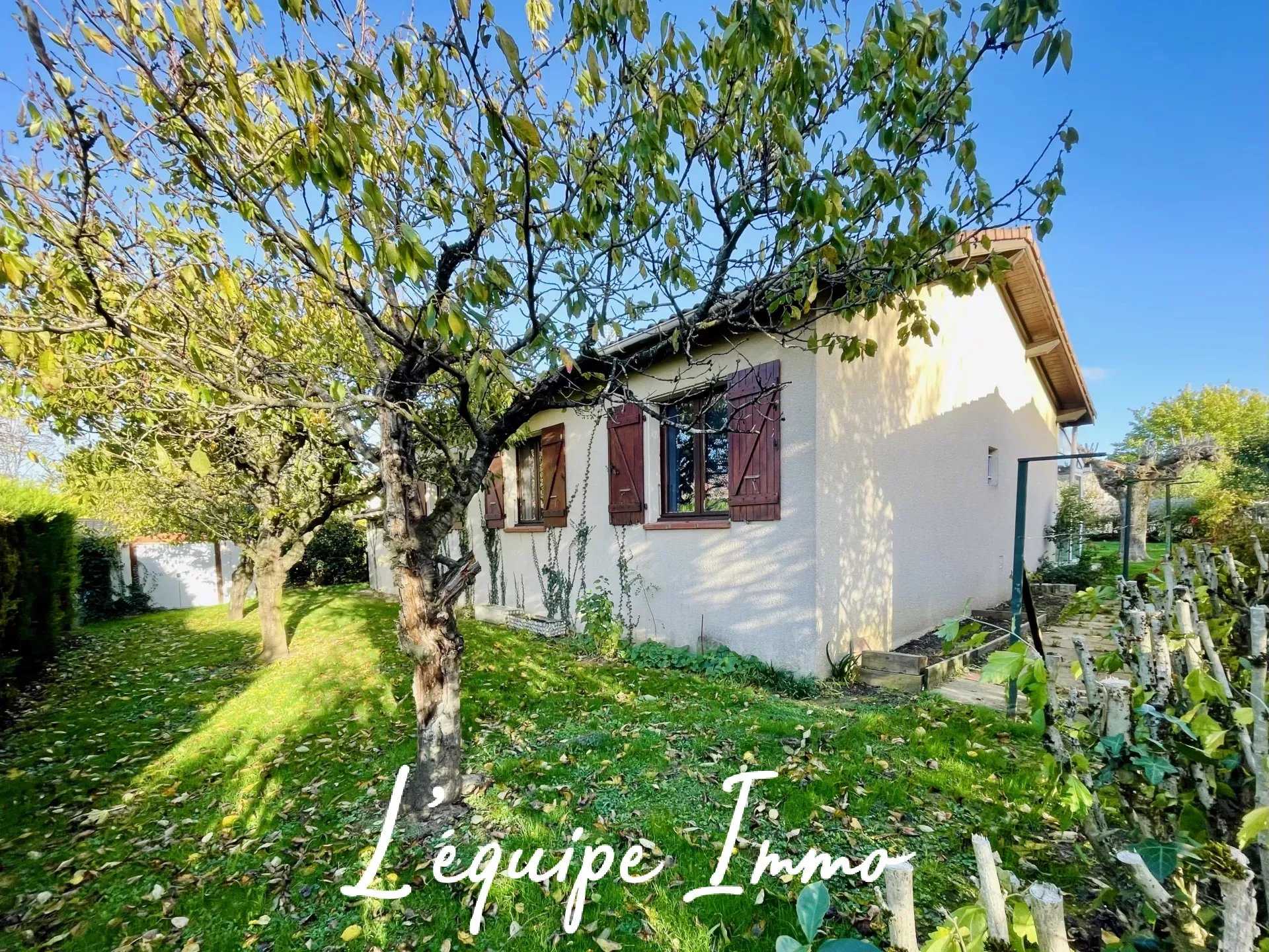 House in L'Isle-Jourdain, Occitanie 12348073