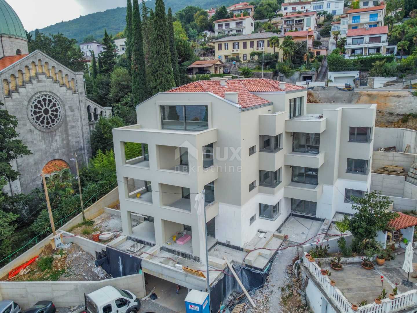 Квартира в Opatija, Primorje-Gorski Kotar County 12348289