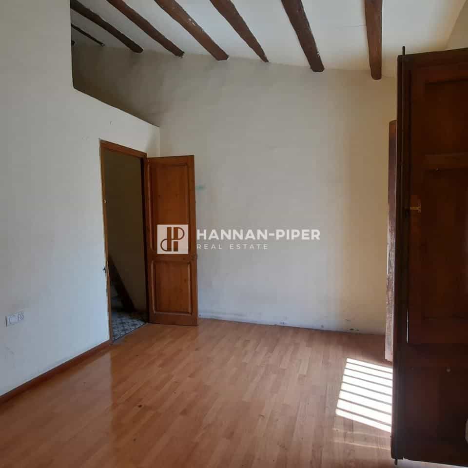 Condominium in Villafranca del Panades, Catalonië 12348417