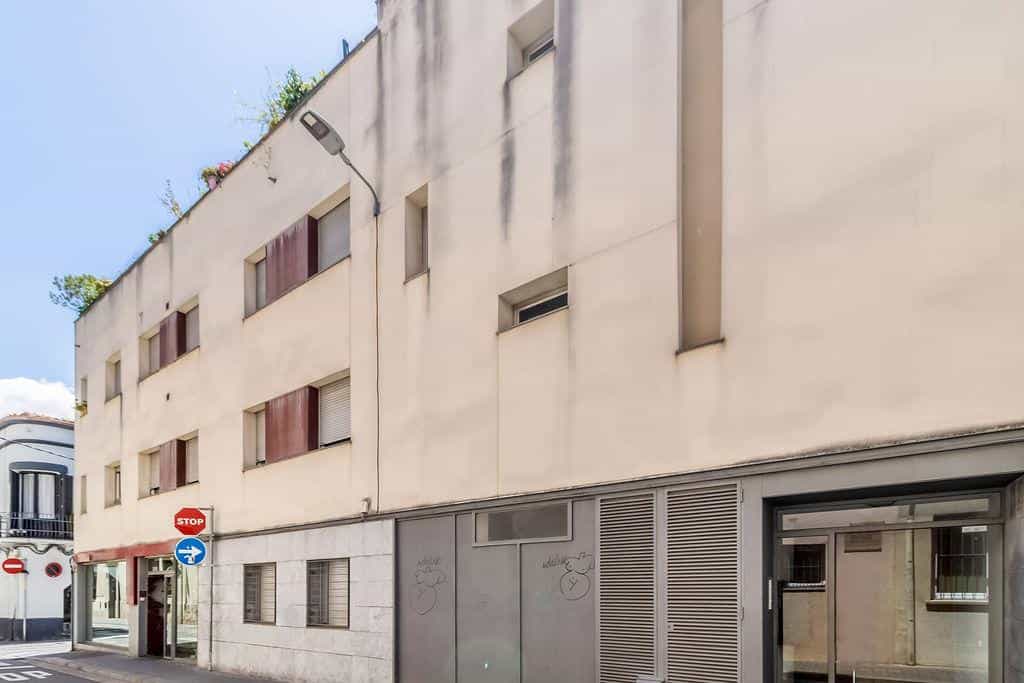 Condominium dans Sabadell, Catalogne 12348472