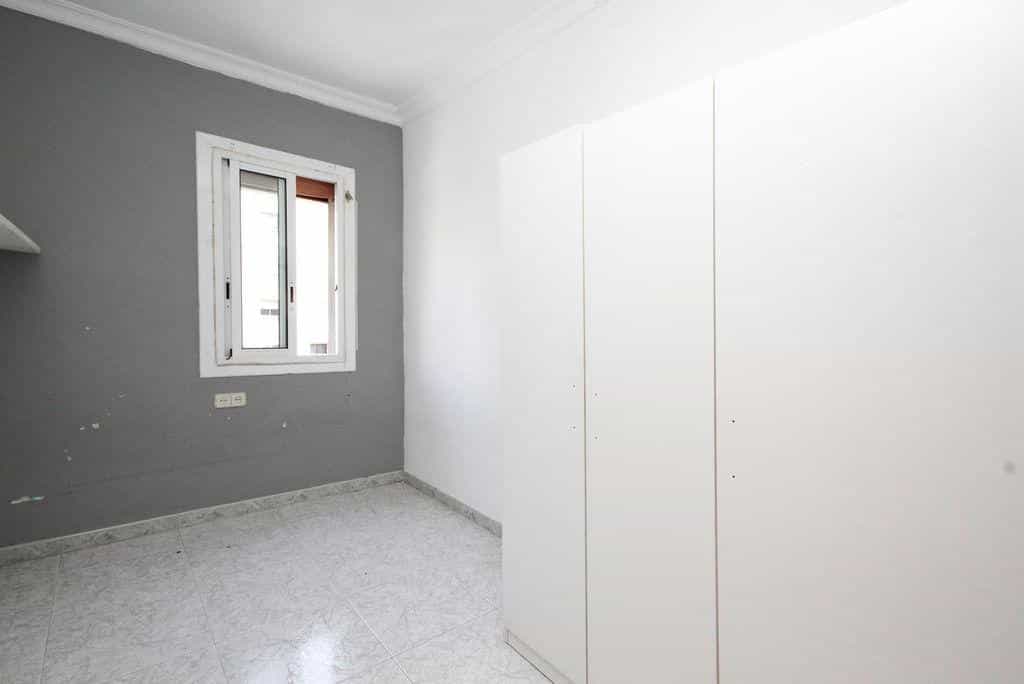 公寓 在 Sant Adrià de Besòs, Catalunya 12348494