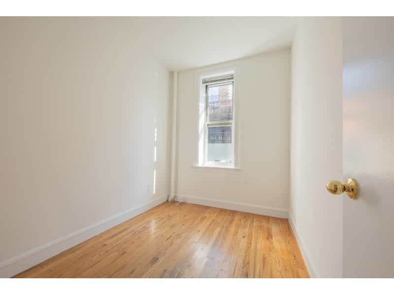 Commercial in New York, New York 12348663