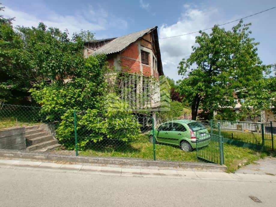 Hus i Spansko, Zagreb, Grad 12349038