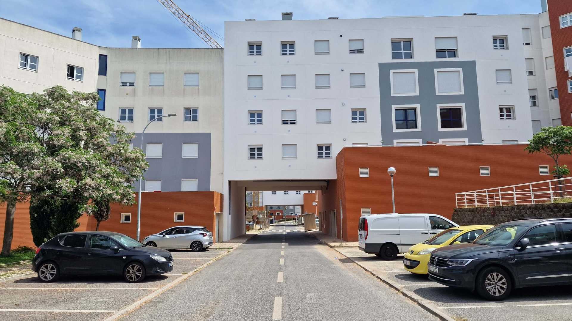Eigentumswohnung im Amadora, Lisbon 12349777