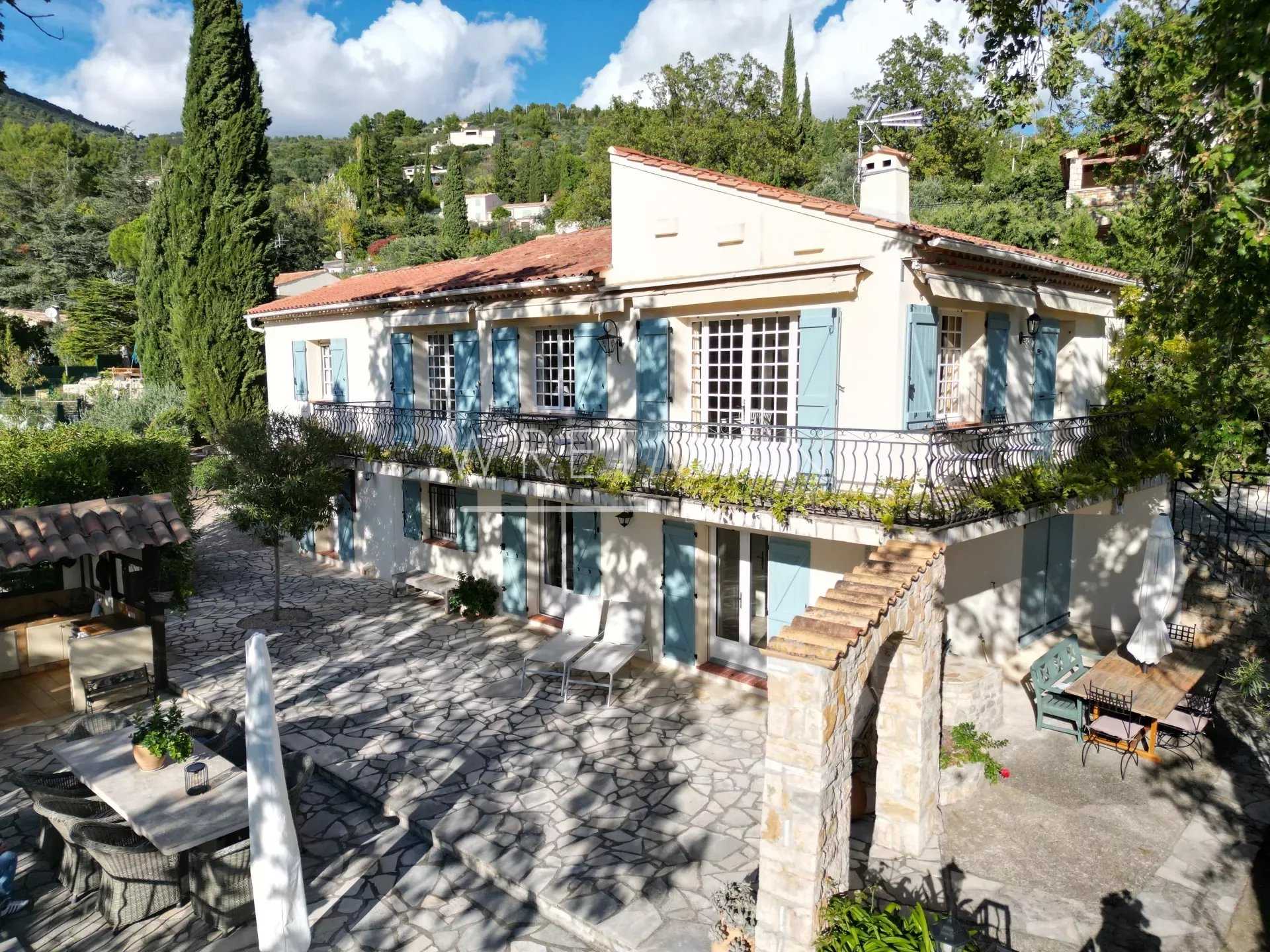 loger dans Seillans, Provence-Alpes-Côte d'Azur 12351337