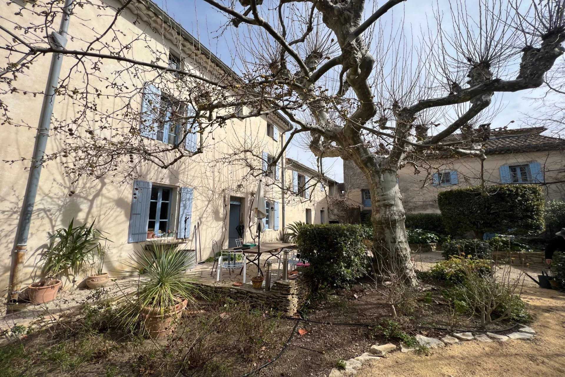 House in Uchaux, Vaucluse 12351338