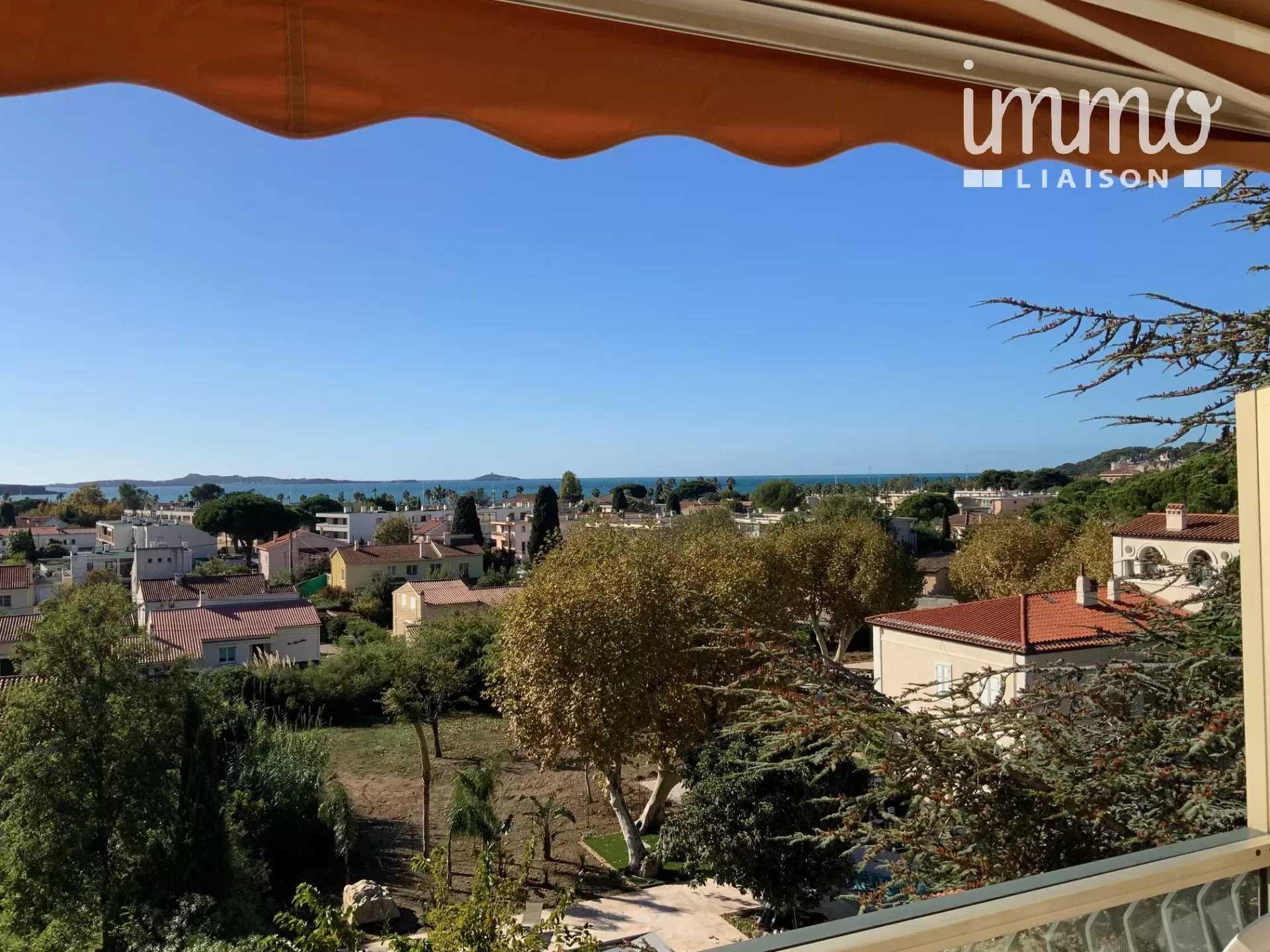 Residential in Six-Fours-les-Plages, Var 12351623