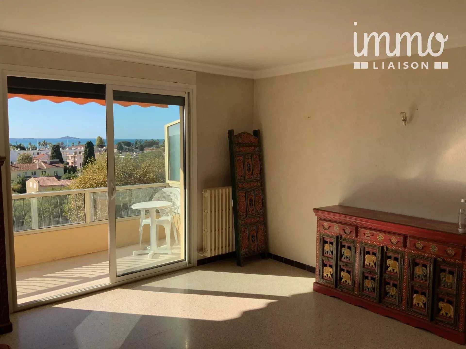 Residential in Six-Fours-les-Plages, Var 12351623