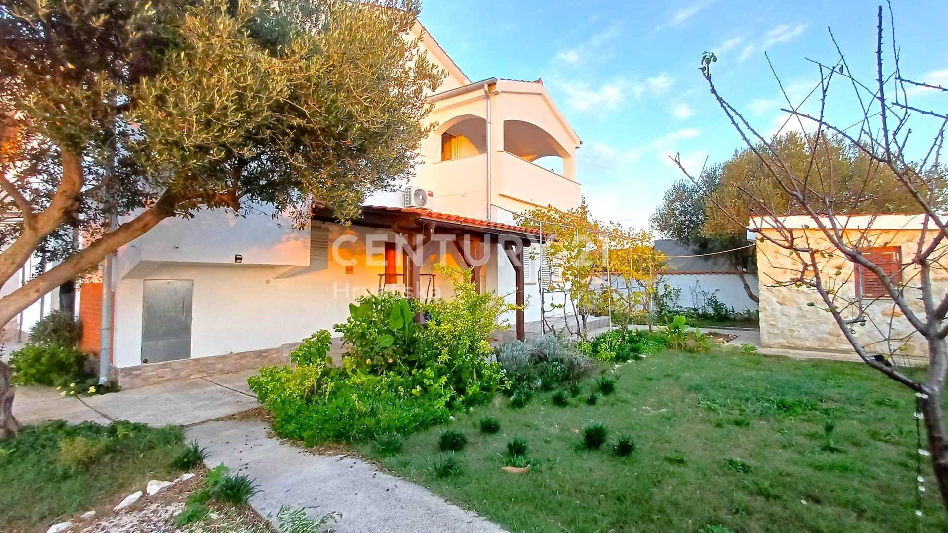 Hus i Privlaka, Zadarska Zupanija 12351808