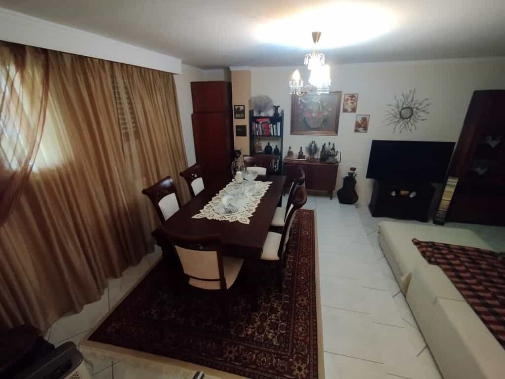 House in Perea,  12351838