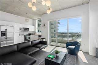 Condominium in Miami, Florida 12353383