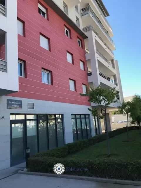 Condominium in Leuk, Provence-Alpes-Côte d'Azur 12354651