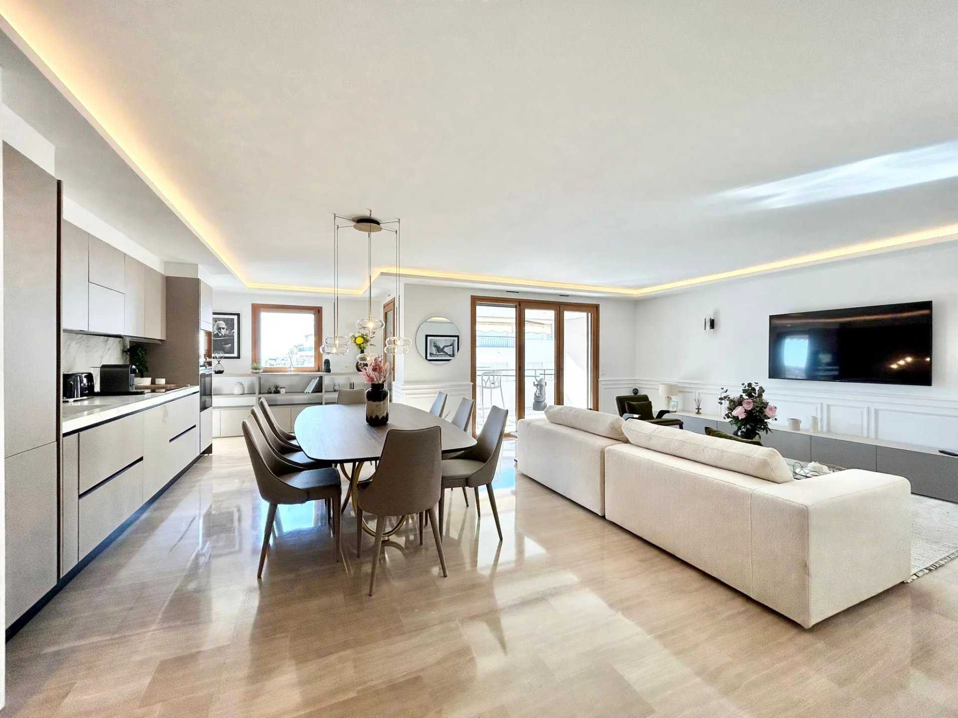 公寓 在 Cannes, Alpes-Maritimes 12354652