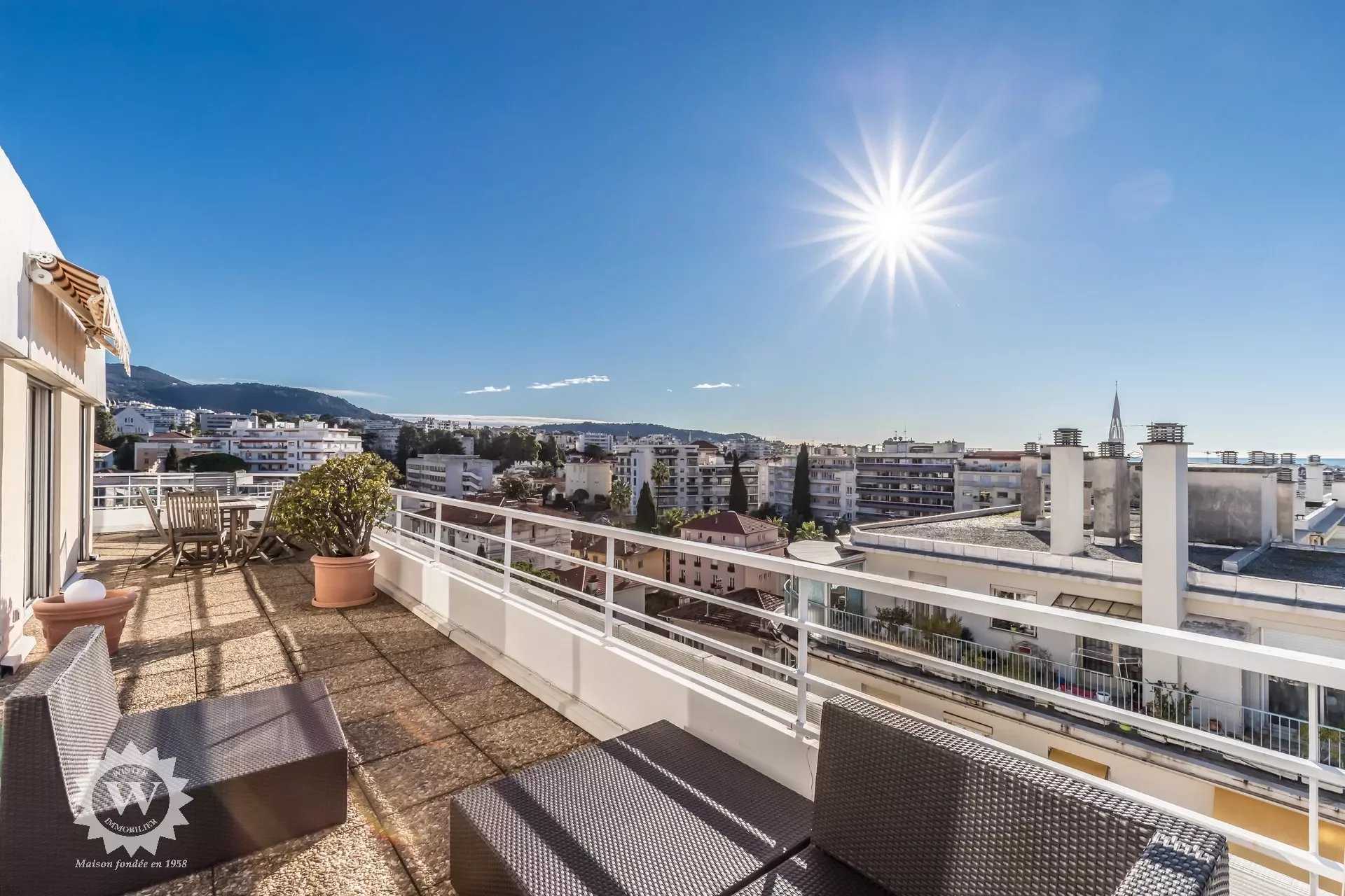Condominium in Nice, Alpes-Maritimes 12354655