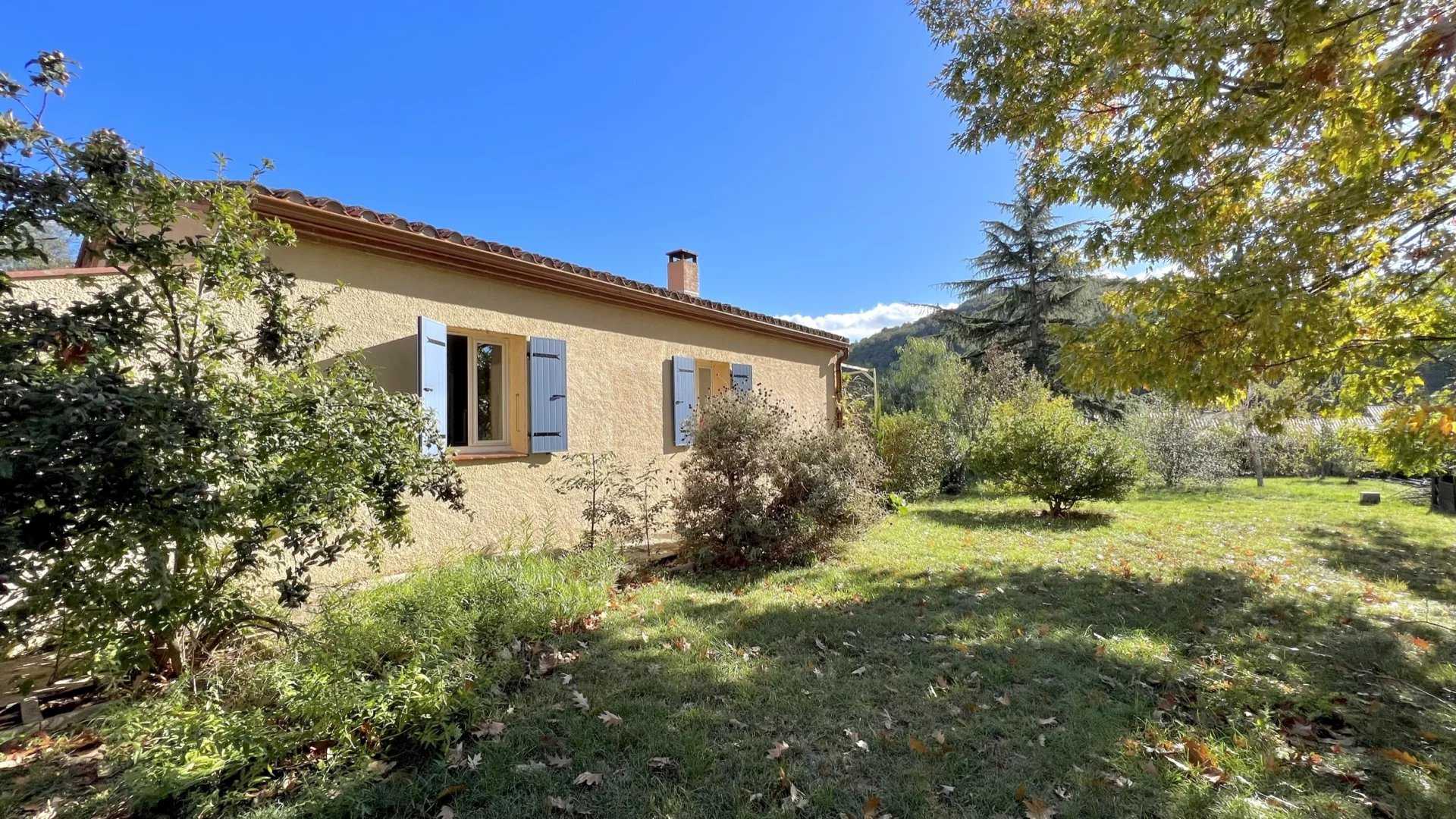 بيت في Reynès, Pyrénées-Orientales 12354680
