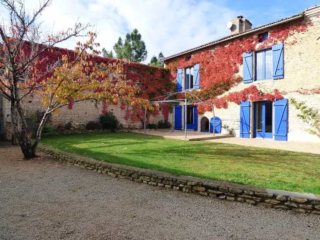 Hus i Neuville-de-Poitou, Nouvelle-Aquitaine 12354684