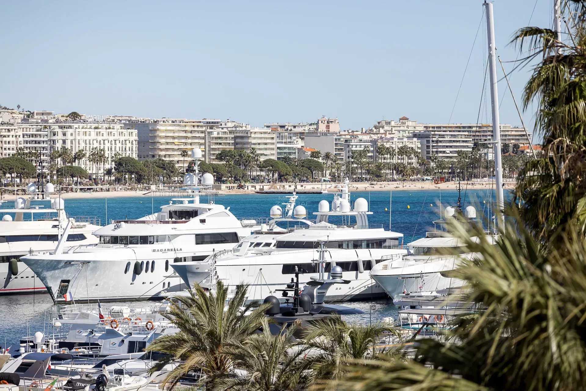 Residentieel in Cannes, Alpes-Maritimes 12354883