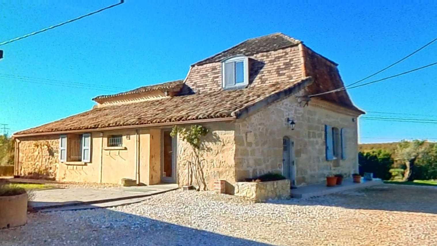 House in Labretonie, Nouvelle-Aquitaine 12354958