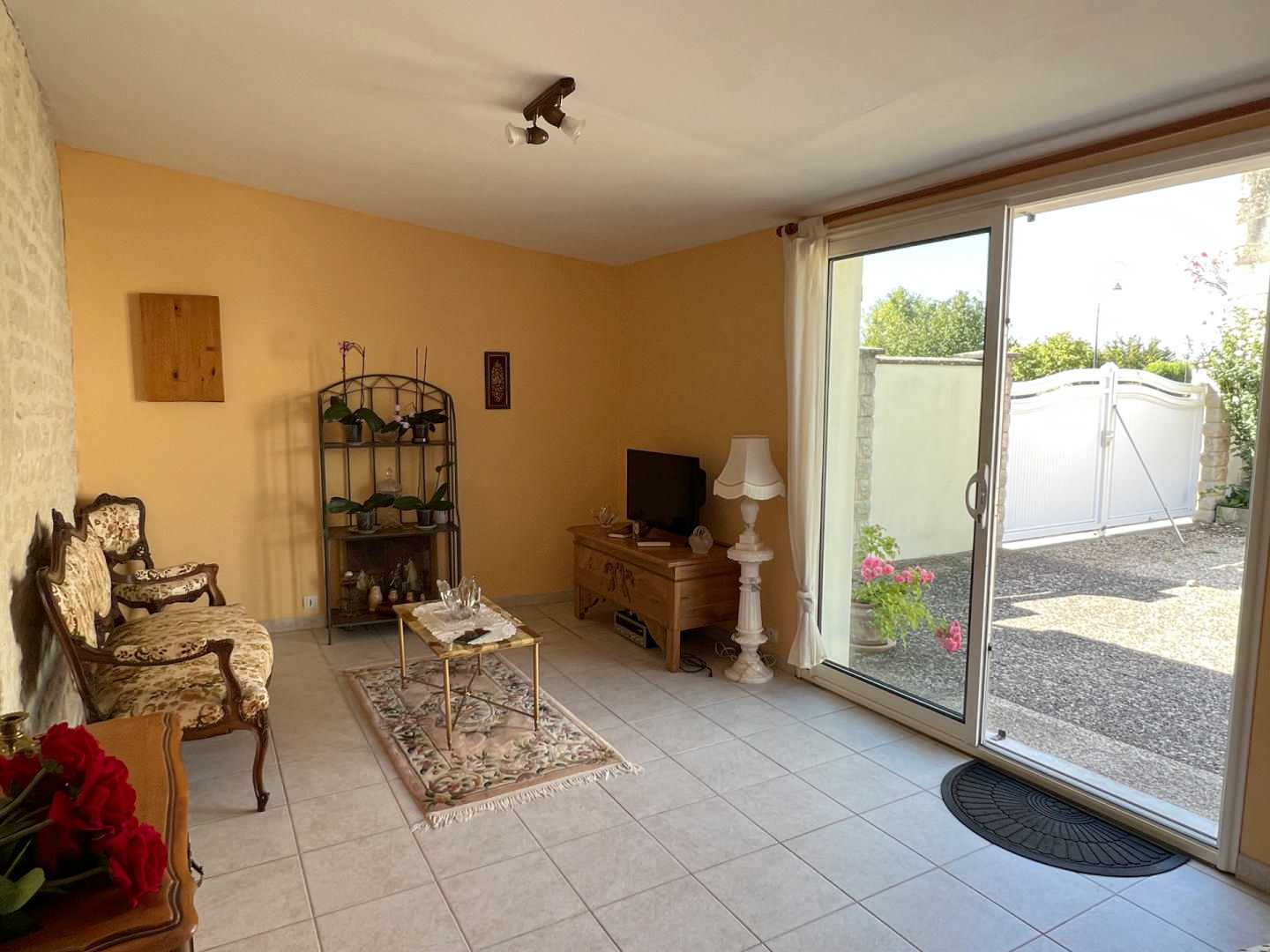 Hus i Loulay, Nouvelle-Aquitaine 12355424