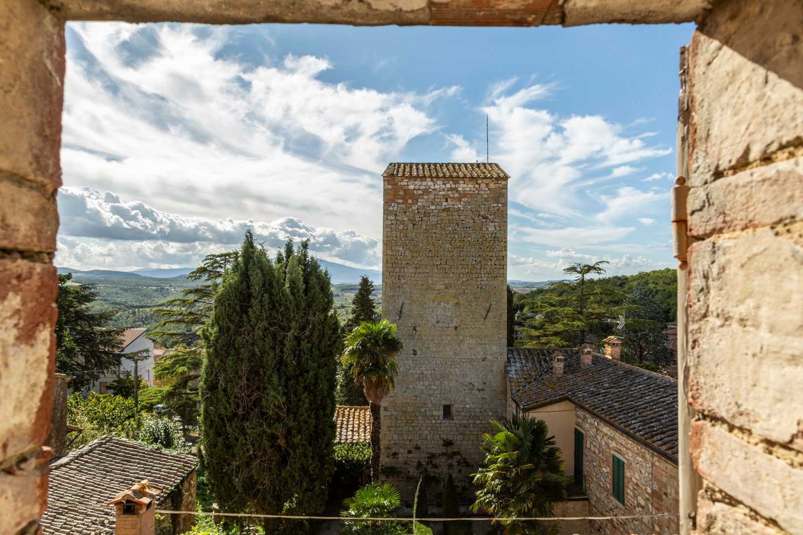 عمارات في Montefollonico, Tuscany 12355698