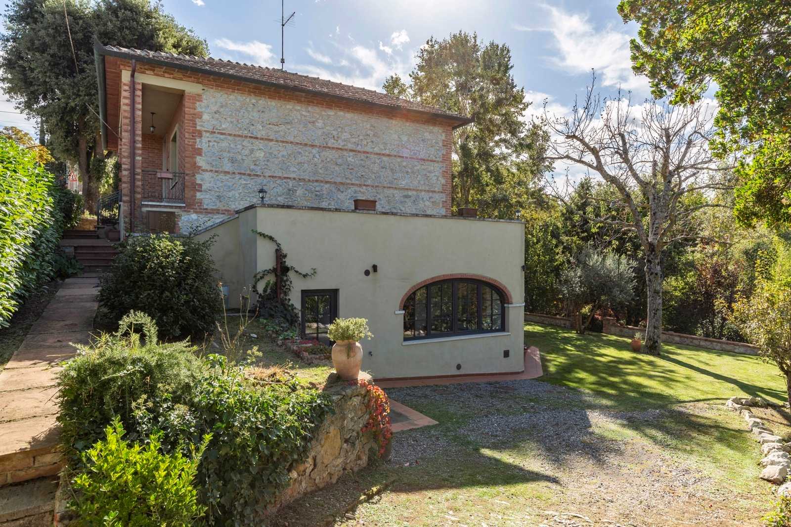 بيت في Montefollonico, Tuscany 12355699
