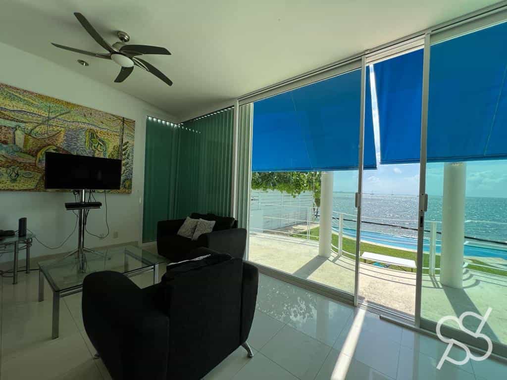 House in Cancun, Quintana Roo 12355812