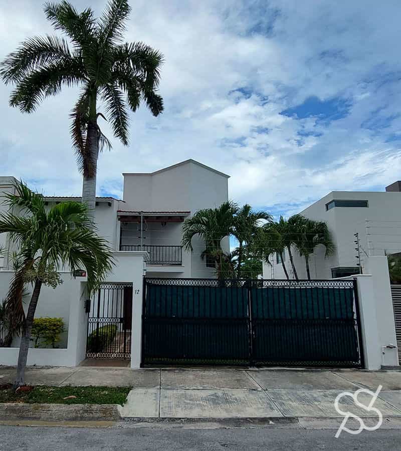House in Cancun, Quintana Roo 12355935