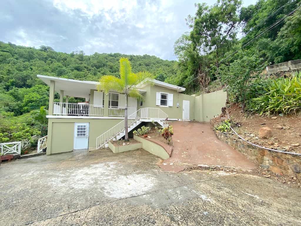 House in Coral Bay, Virgin Islands 12356135