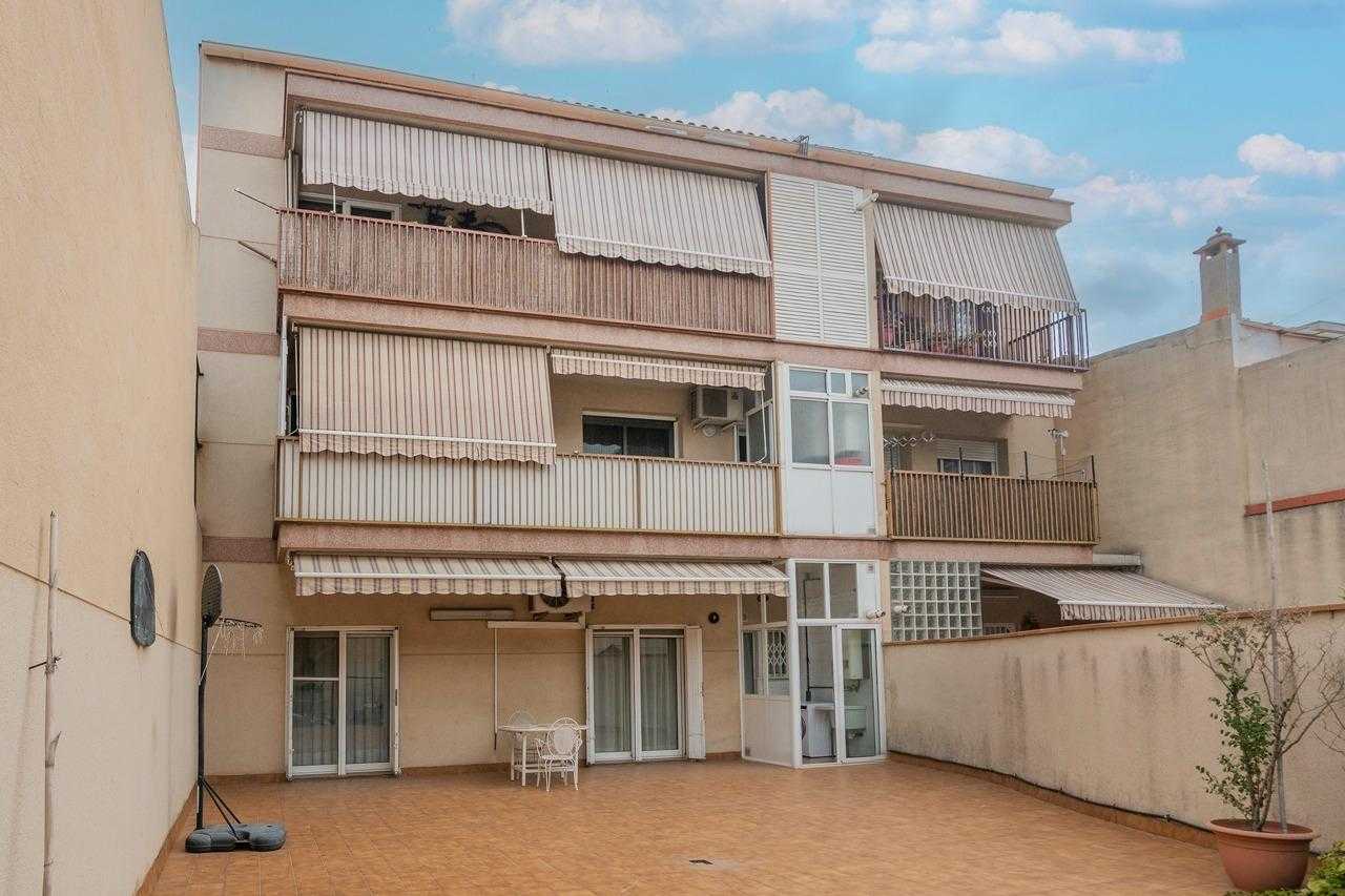 Condominium dans San Juan Despi, Catalogne 12356611