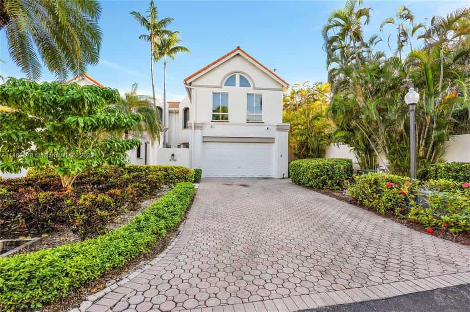 House in Miami, Florida 12356644