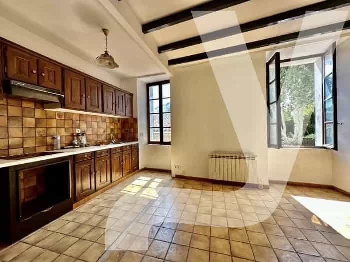 Hus i Brignoles, Provence-Alpes-Cote d'Azur 12357234