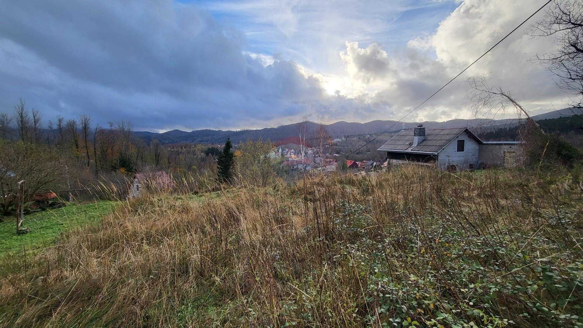 土地 在 Fužine, Primorsko-goranska županija 12357260