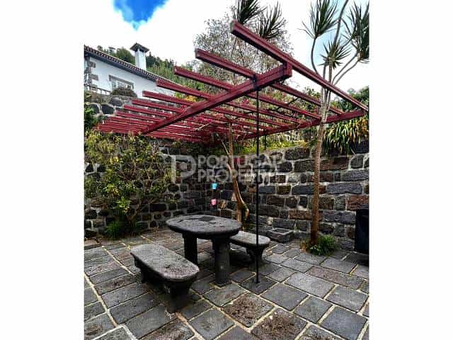 House in , Azores 12358999