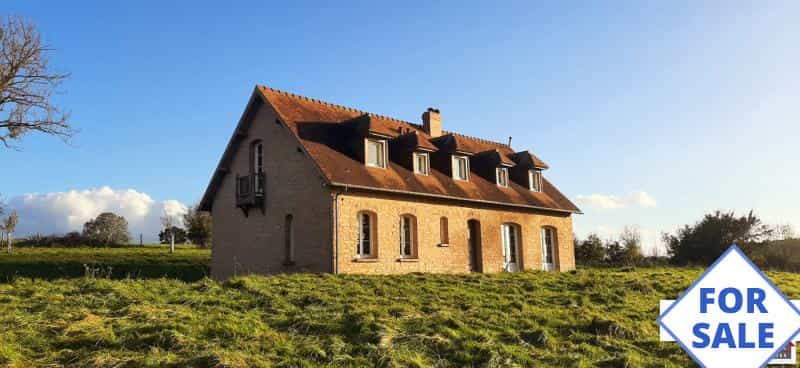 Casa nel Coulonges-sur-Sarthe, Normandie 12359939