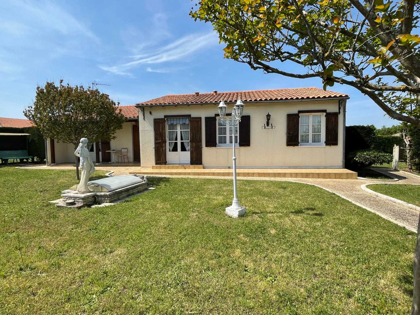 House in Mazeray, Nouvelle-Aquitaine 12359963